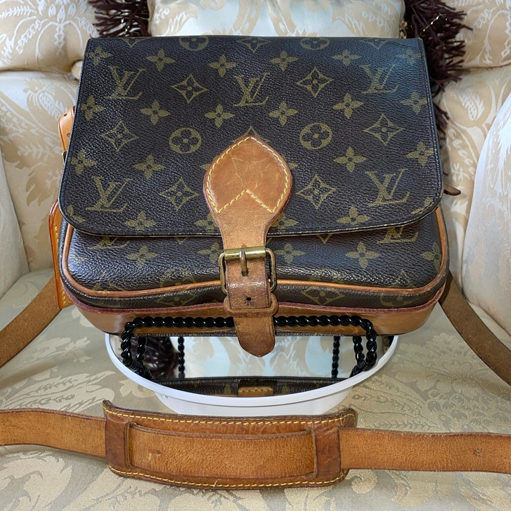 Louis Vuitton 1984 Cartouchiere Cross Body MM Code 8902 SL